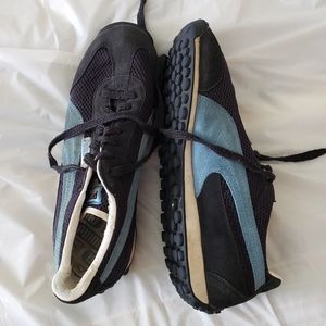 Puma blue suede and mesh two-toned sneaker